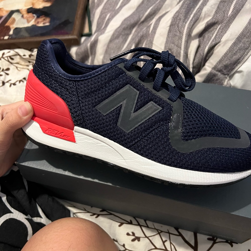 Mens New Balance Sneakers Size 7